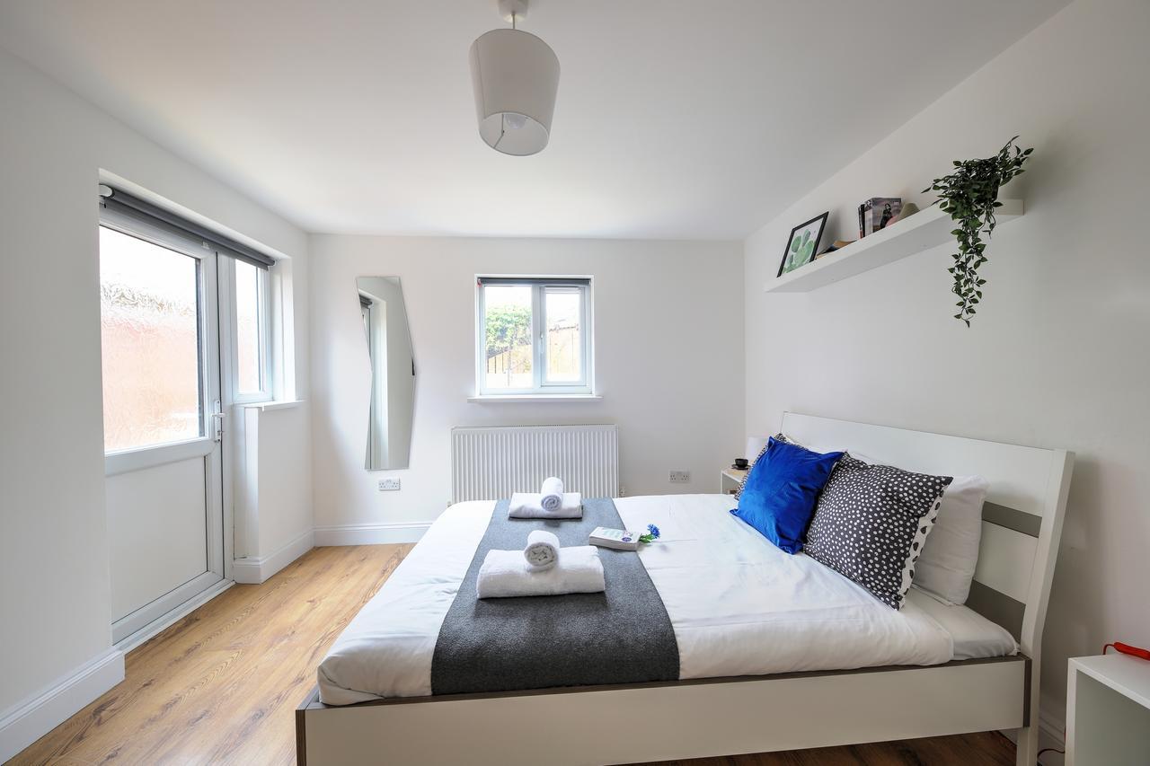 Willesden Short Let London Apartments Wembley Екстериор снимка