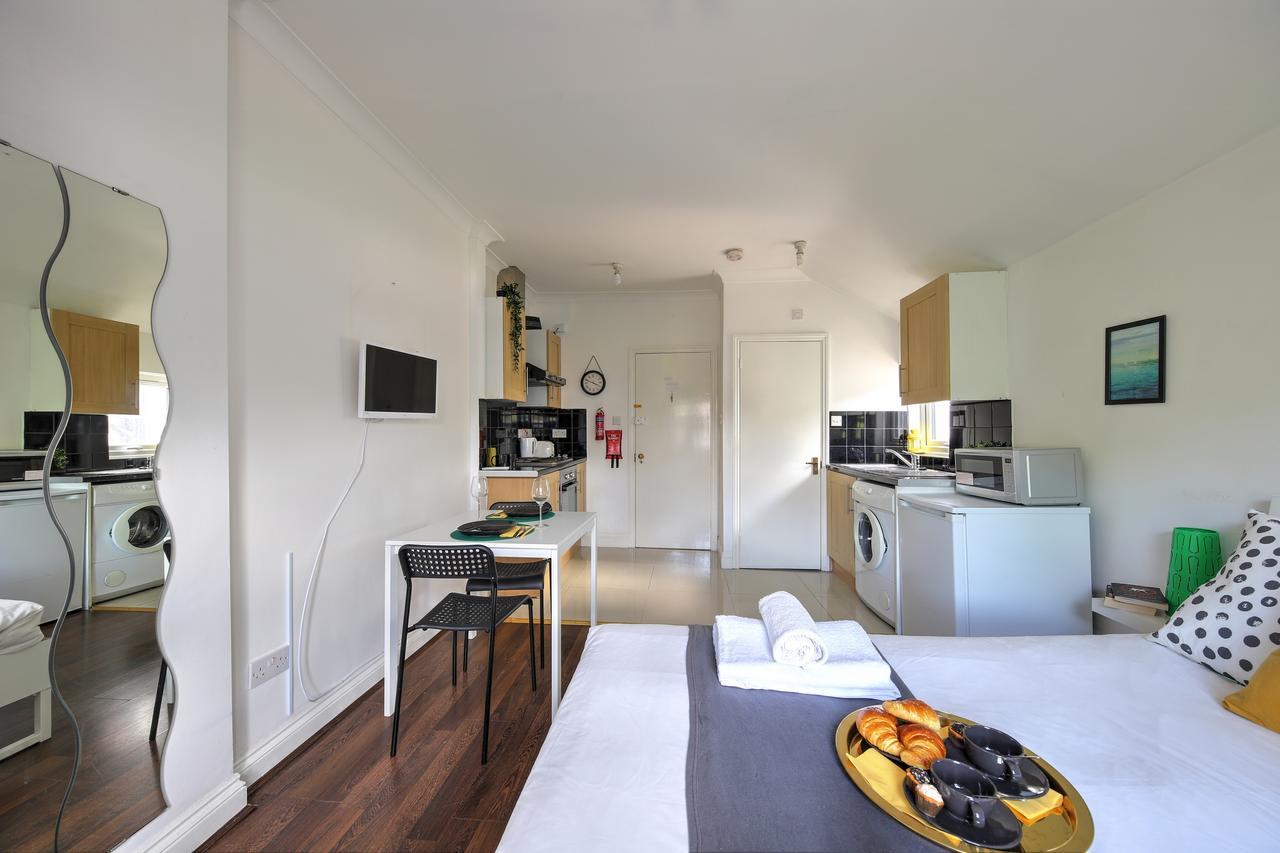 Willesden Short Let London Apartments Wembley Екстериор снимка