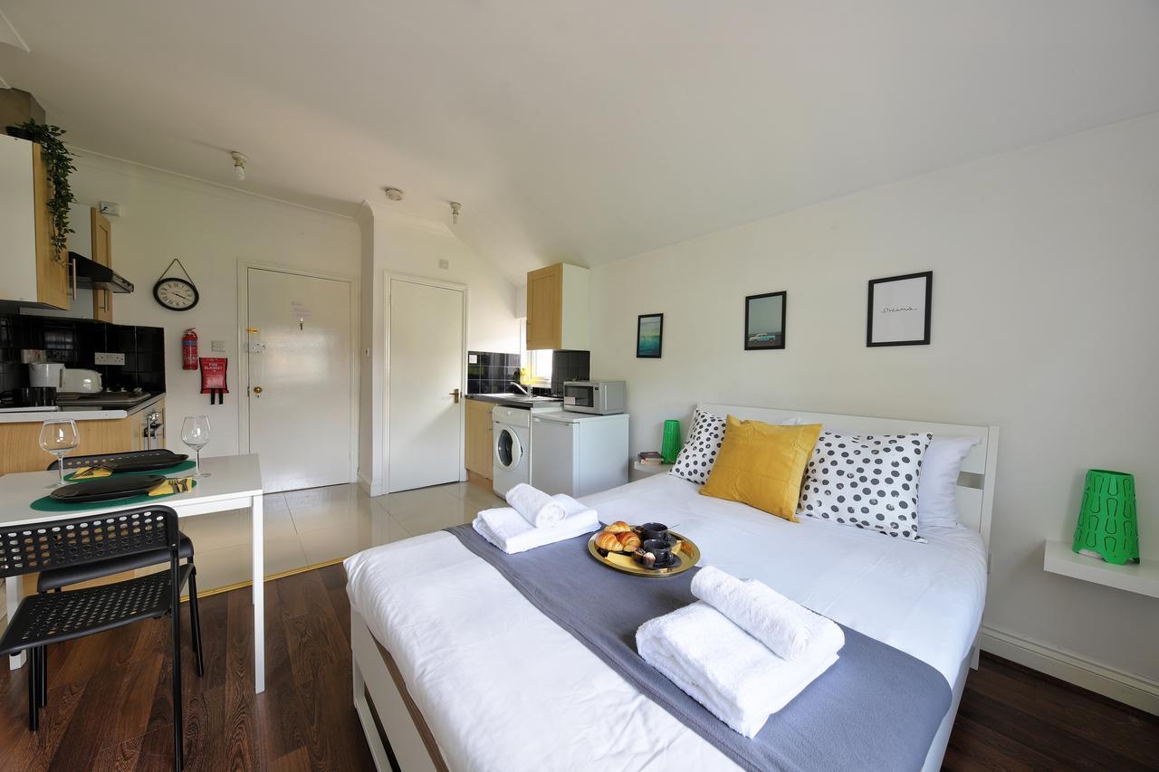 Willesden Short Let London Apartments Wembley Екстериор снимка